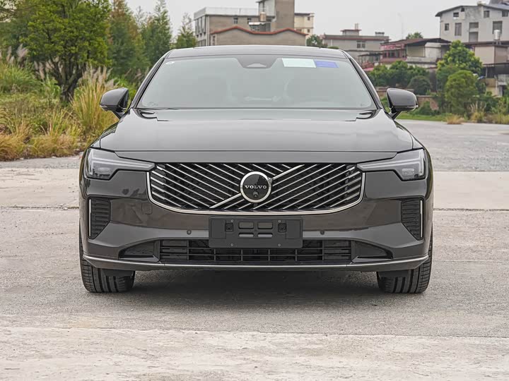 2026 Volvo S90