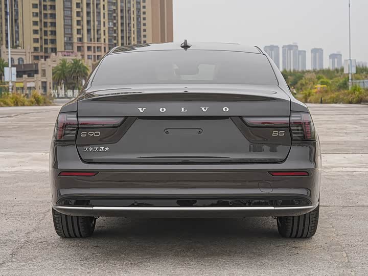 Volvo S90 2026 2026款 B5 智远豪华版