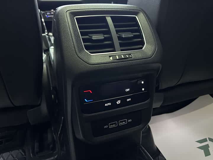 Volkswagen Tayron X 2024 2024款 330TSI 两驱尊贵高能版