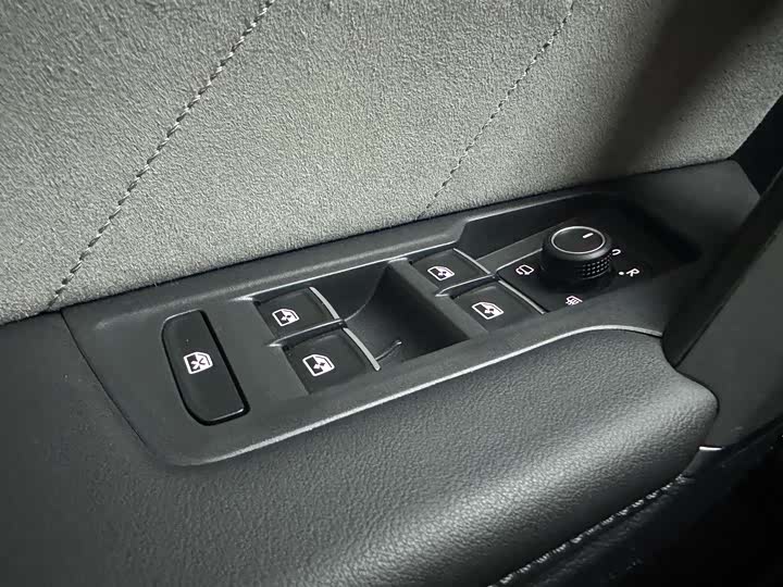 Volkswagen Tayron X 2024 2024款 330TSI 两驱尊贵高能版