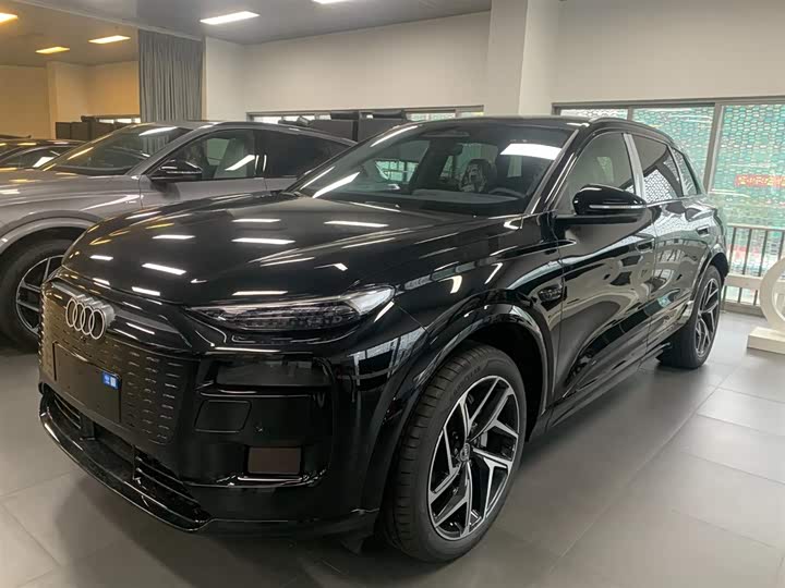 Audi Q6L e-tron 2026 2026款 首发领航版