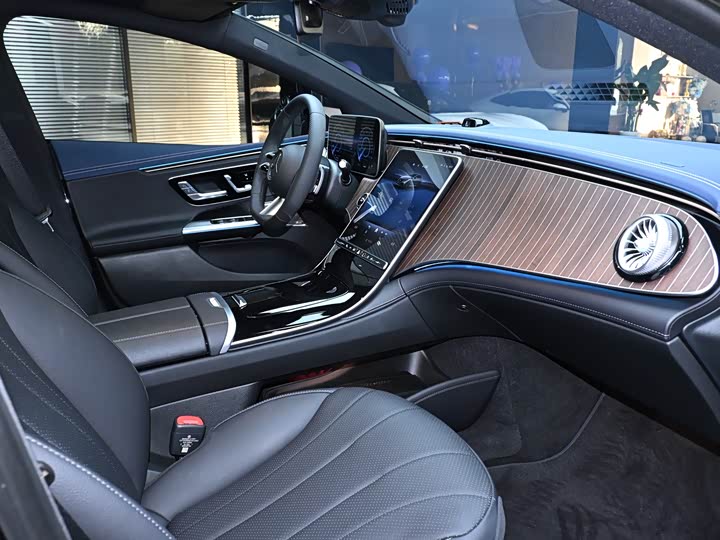 Mercedes-Benz EQE 2025 2025款 500 4MATIC 先锋版
