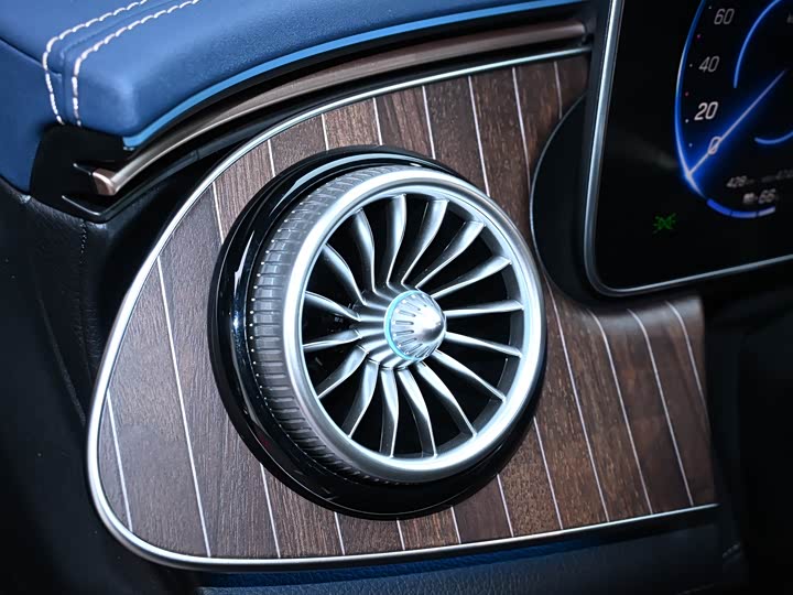 Mercedes-Benz EQE 2025 2025款 500 4MATIC 先锋版