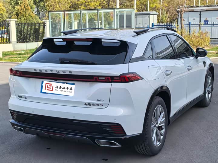 Bestune B70S 2022 2022款 1.5T 智潮统帅