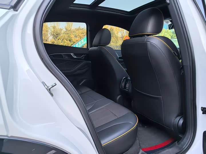 Bestune B70S 2022 2022款 1.5T 智潮统帅