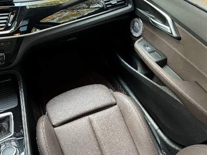 BMW 1 Series 2023 2023款 120i M运动曜夜版