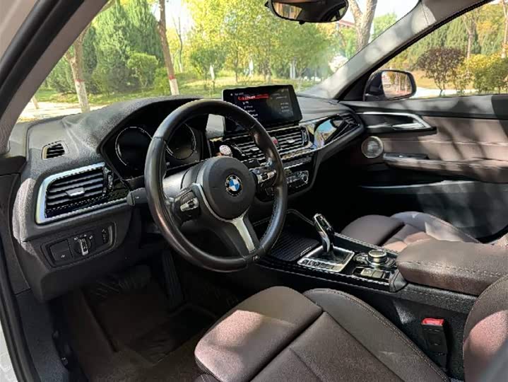 BMW 1 Series 2023 2023款 120i M运动曜夜版
