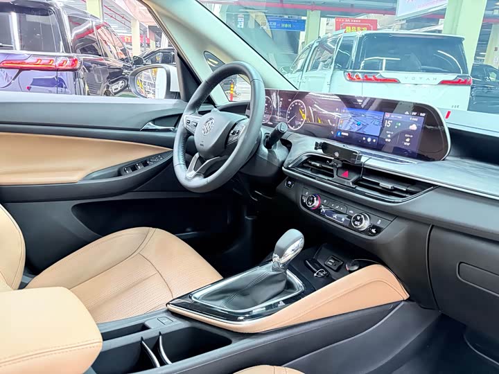 Buick GL6 2021 2021款 323T 轻混动互联豪华型