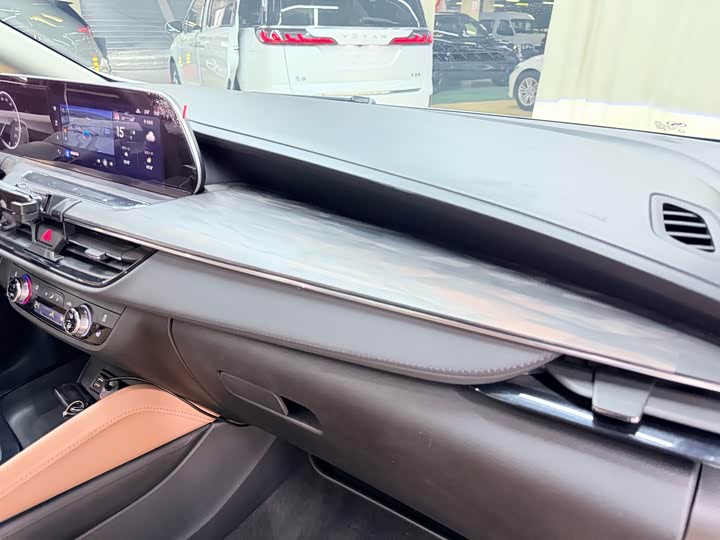 Buick GL6 2021 2021款 323T 轻混动互联豪华型