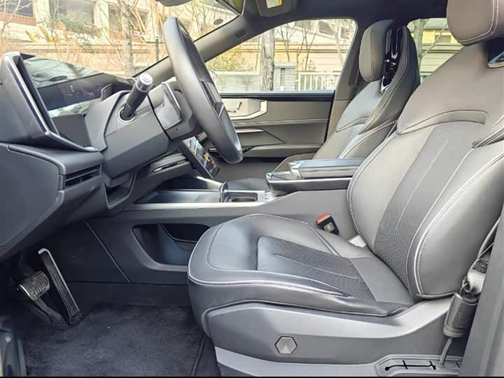 HiPhi Y 2023 2023款 560km 先锋版