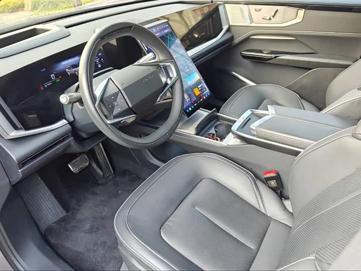 HiPhi Y 2023 2023款 560km 先锋版