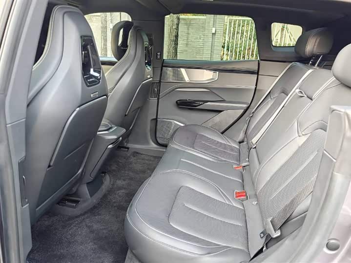 HiPhi Y 2023 2023款 560km 先锋版