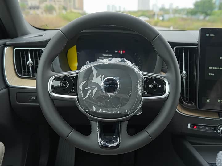 Volvo XC60 2026 2026款 B5 四驱智远豪华版