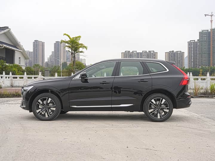 Volvo XC60 2026 2026款 B5 四驱智远豪华版