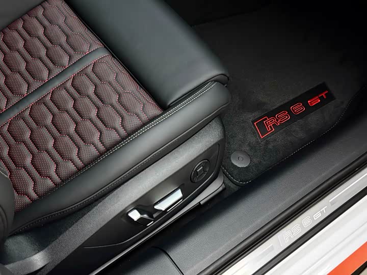 Audi RS 6 2025 2025款 RS 6 Avant GT