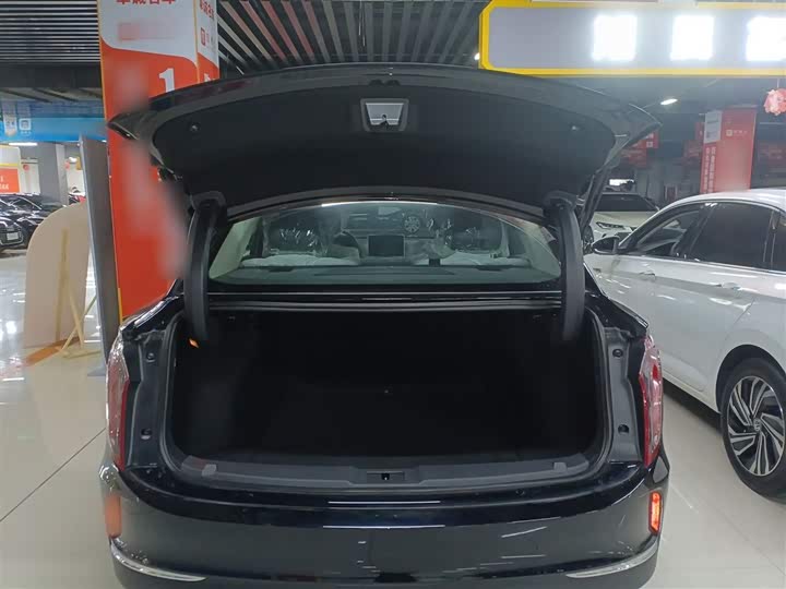 Hongqi E-QM5 2024 2024款 500km 出行版