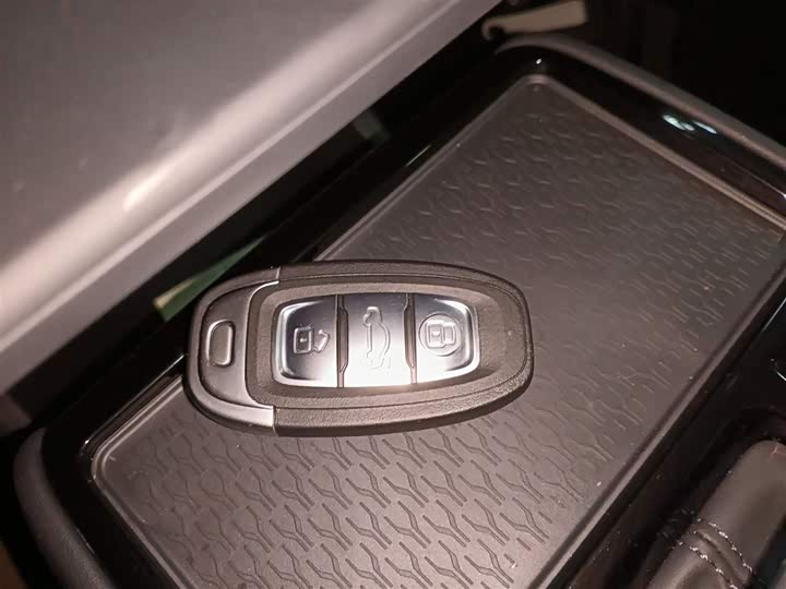 Hongqi E-QM5 2024 2024款 500km 出行版