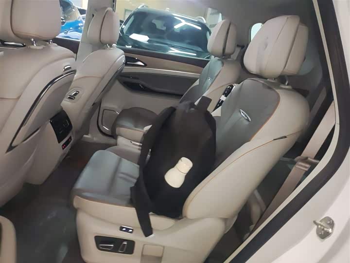 Dongfeng Forthing Yacht 2022 2022款 1.5T DCT逐浪版