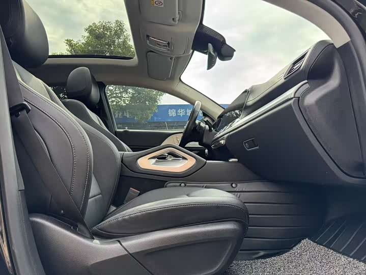 Mercedes-Benz GLE-Class Coupe 2022 2022款 改款 GLE 350 4MATIC 轿跑SUV 时尚型