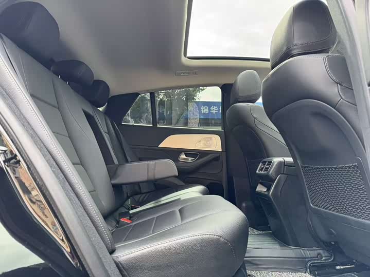 Mercedes-Benz GLE-Class Coupe 2022 2022款 改款 GLE 350 4MATIC 轿跑SUV 时尚型