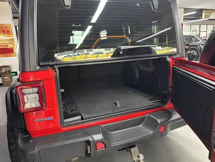 Jeep Wrangler Hybrid 2021 2021款 四门 2.0T 4xe 罗宾汉先行版