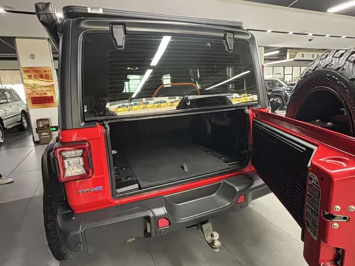 Jeep Wrangler Hybrid 2021 2021款 四门 2.0T 4xe 罗宾汉先行版