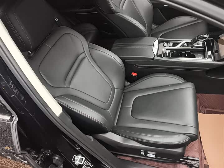 Bestune T99 2023 2023款 2.0T 自动尊贵型