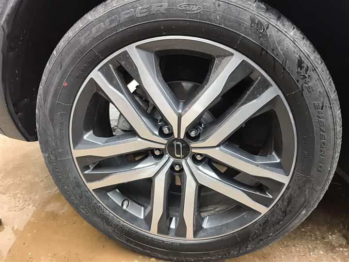 Bestune T99 2023 2023款 2.0T 自动尊贵型