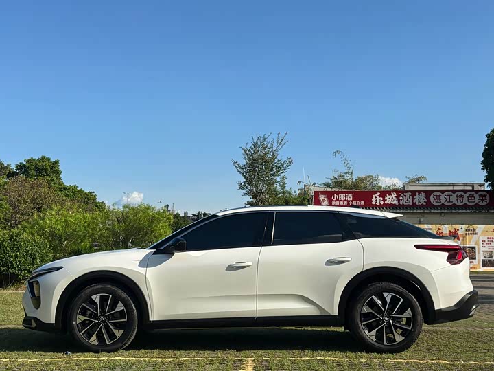 Citroen C5 X 2021 2021款 1.6T 享不凡