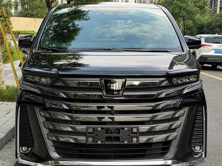 Toyota Vellfire 2024 2024款 皇冠 双擎 2.5L 至尊版