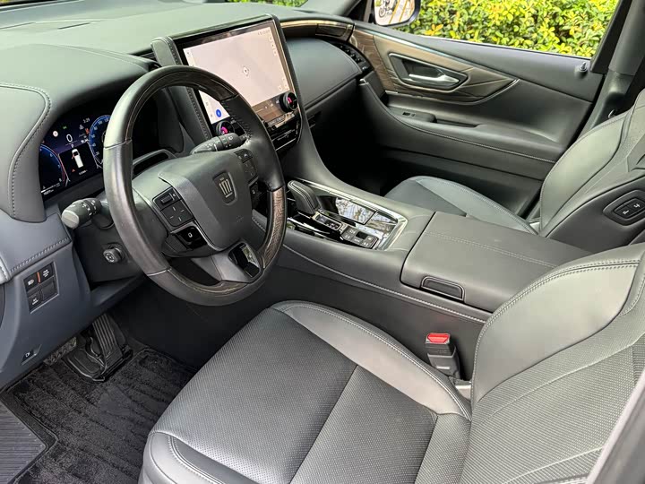 Toyota Vellfire 2024 2024款 皇冠 双擎 2.5L 至尊版