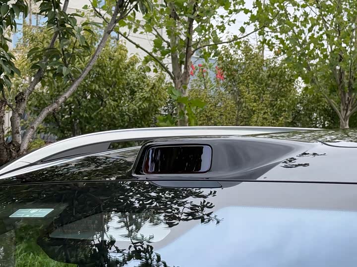 Aito M9 2025 2025款 增程 Ultra版 52kWh 6座版