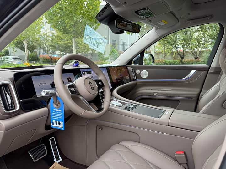 Aito M9 2025 2025款 增程 Ultra版 52kWh 6座版