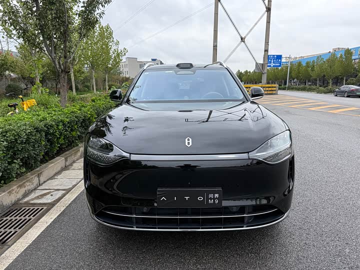 Aito M9 2025 2025款 增程 Ultra版 52kWh 6座版