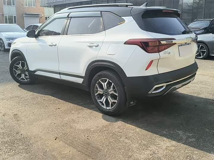 Kia KX3 2021 2021款 1.5L CVT潮流版