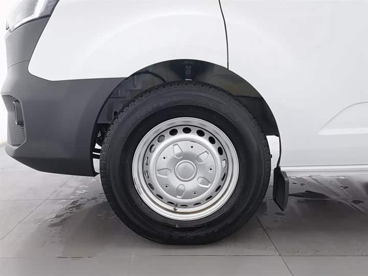 Ford Transit 2023 2023款 2.0T柴油自动多功能商用车短轴中顶5/6座