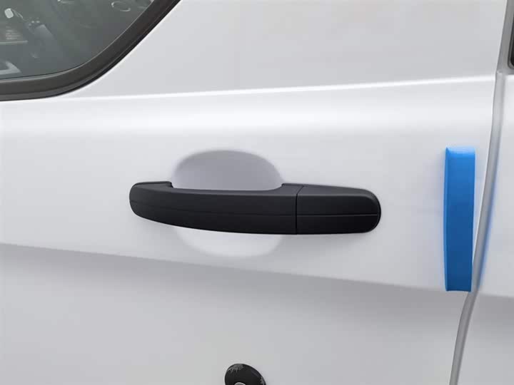 Ford Transit 2023 2023款 2.0T柴油自动多功能商用车短轴中顶5/6座