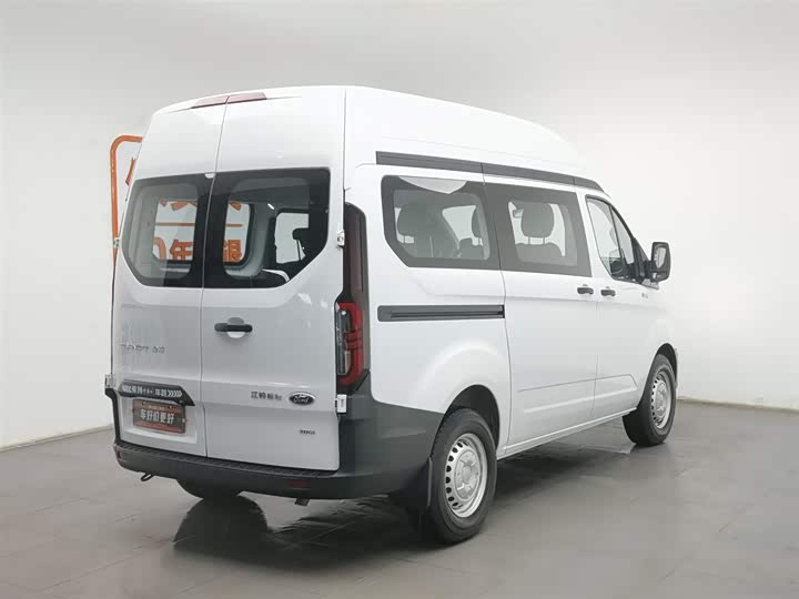 Ford Transit 2023 2023款 2.0T柴油自动多功能商用车短轴中顶5/6座