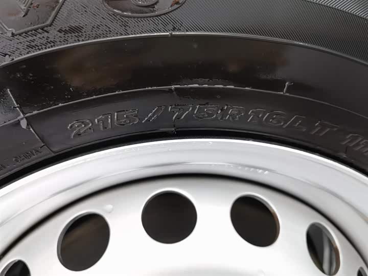 Ford Transit 2023 2023款 2.0T柴油自动多功能商用车短轴中顶5/6座