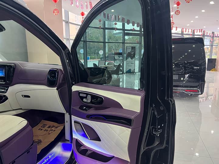 Mercedes-Benz Vito 2024 2024款 2.0T 精英版 7座