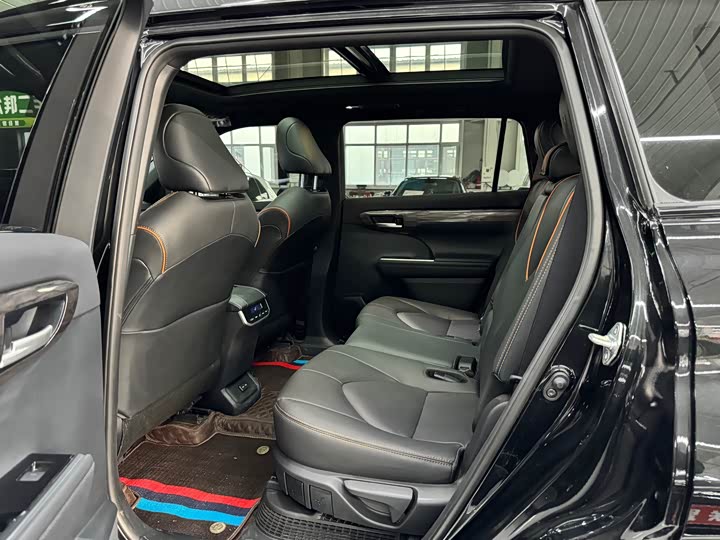 Toyota Crown Kluger 2024 2024款 2.5L HEV四驱豪华版