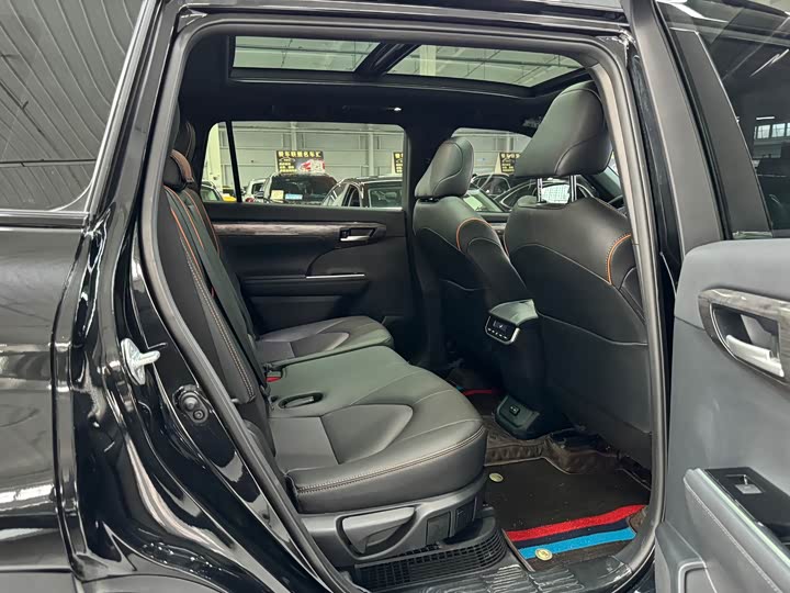 Toyota Crown Kluger 2024 2024款 2.5L HEV四驱豪华版