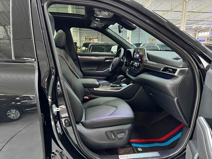 Toyota Crown Kluger 2024 2024款 2.5L HEV四驱豪华版