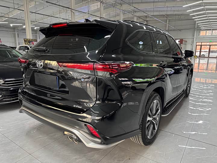 Toyota Crown Kluger 2024 2024款 2.5L HEV四驱豪华版