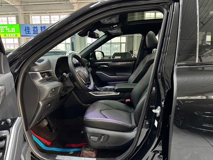 Toyota Crown Kluger 2024 2024款 2.5L HEV四驱豪华版