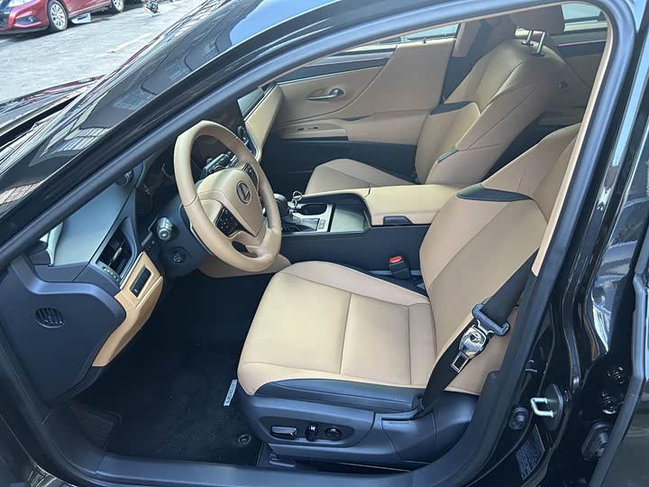 Lexus ES 2025 2025款 300h 臻享版