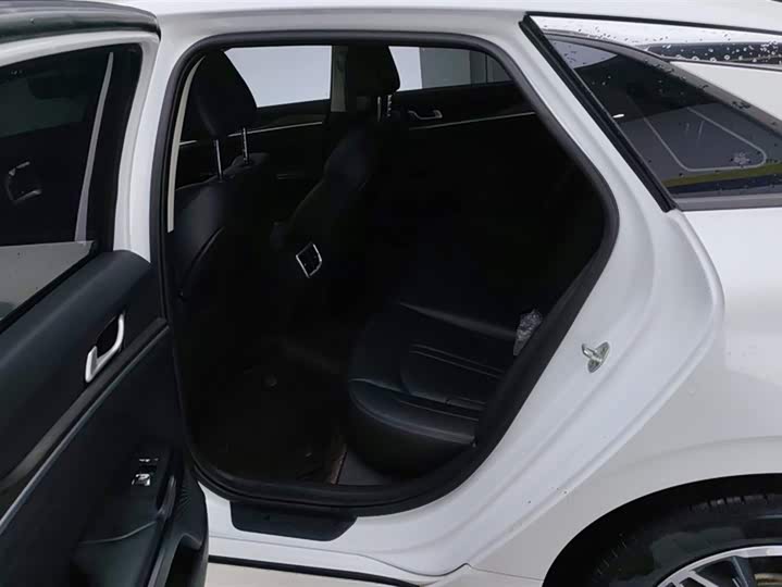 Kia K5 2021 2021款 270T CVVD 时尚版