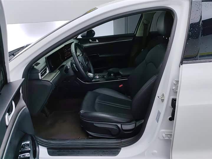 Kia K5 2021 2021款 270T CVVD 时尚版