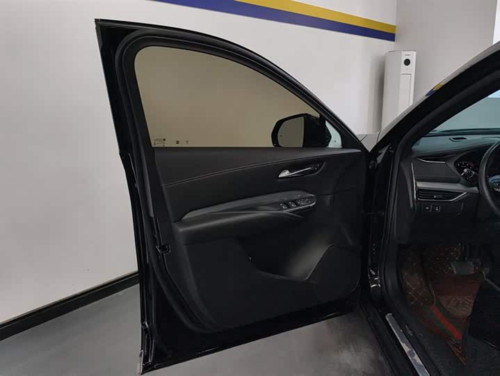 Cadillac XT4 2022 2022款 28T 两驱豪华型