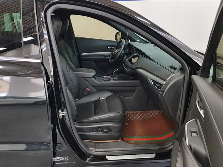 Cadillac XT4 2022 2022款 28T 两驱豪华型